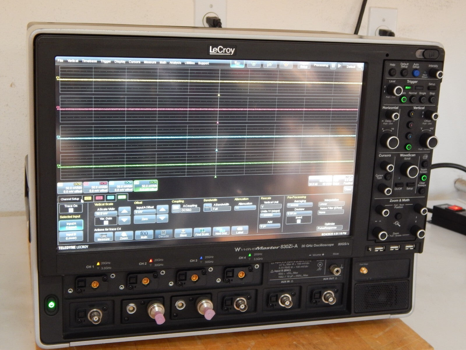 LeCroy SDA830Zi-A w/HDTV,JTA2,XDEV oscilloscope OEM cal 6/16/25, LCRY0436N68017 LeCroy SDA830Zi-A w/HDTV,JTA2,XDEV oscilloscope OEM cal 6/16/25, LCRY0436N68017